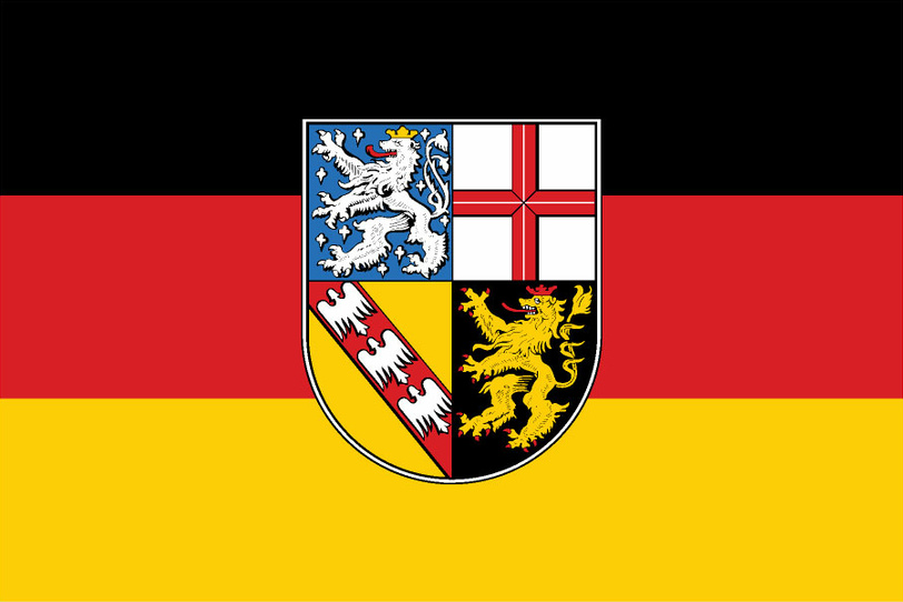 Landesflagge vom Saarland mit Wappen